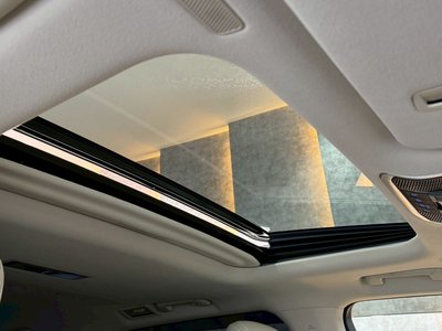 TOYOTA LAND CRUISER 300 - 3