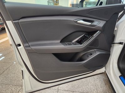 2025 AUDI Q6 E-TRON — миниатюра 11