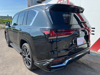 2025 Lexus LX — фото 4
