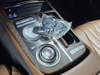 2022 Genesis ELECTRIFIED G80 (RG3) photo 9