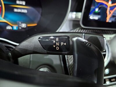 MERCEDES-BENZ C-CLASS - 9