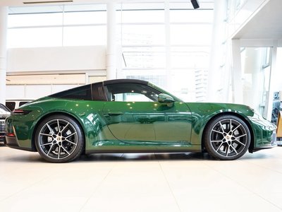 صورة 7 لـ 2025 Porsche 911