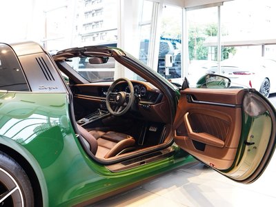 صورة مصغرة 66 لـ 2025 Porsche 911