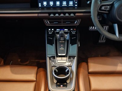 صورة مصغرة 38 لـ 2025 Porsche 911
