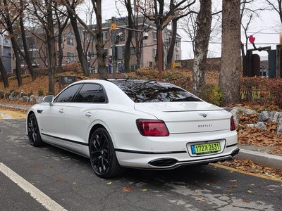 صورة 4 لـ 2023 Bentley FLYING SPUR
