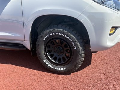 TOYOTA LAND CRUISER PRADO - 8