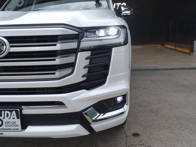 TOYOTA LAND CRUISER 300 - 2