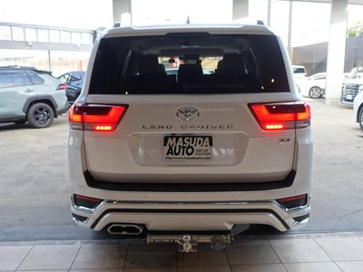 TOYOTA LAND CRUISER 300 - 6