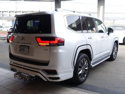 TOYOTA LAND CRUISER 300 - 9