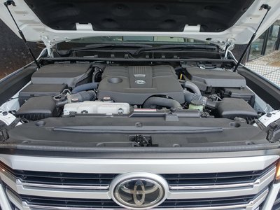 TOYOTA LAND CRUISER 300 - 10