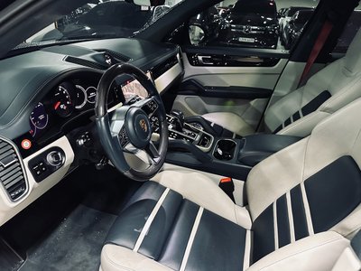 PORSCHE CAYENNE - 10