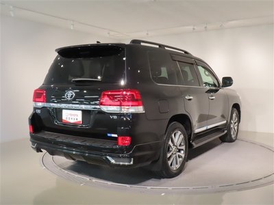 TOYOTA LAND CRUISER 200 - 6