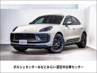 PORSCHE MACAN - 1
