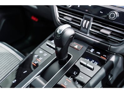 PORSCHE MACAN - 7