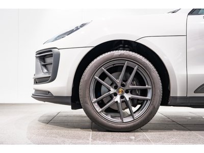PORSCHE MACAN - 10