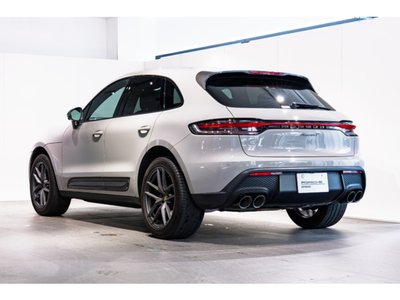 PORSCHE MACAN - 2