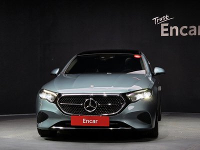 MERCEDES-BENZ E-CLASS - 2