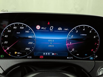 MERCEDES-BENZ E-CLASS - 8