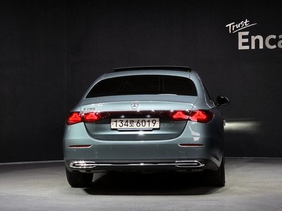 MERCEDES-BENZ E-CLASS - 4