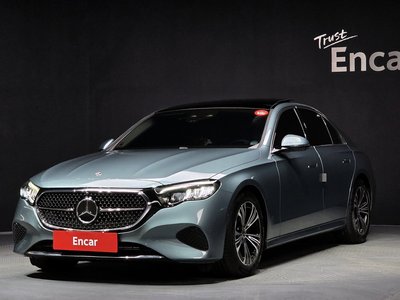 MERCEDES-BENZ E-CLASS - 1