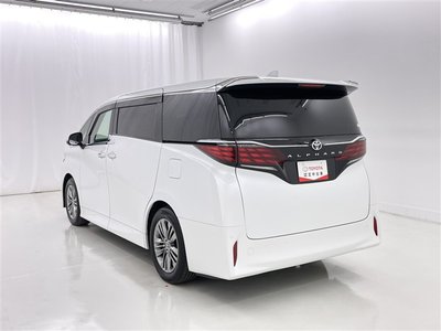 2023 Toyota ALPHARD — фото 6