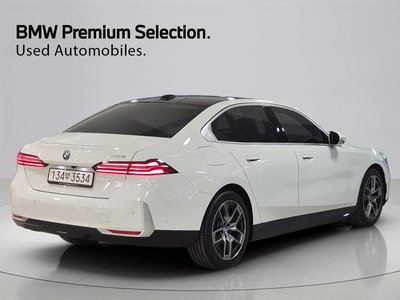 2025 BMW 5 SERIES 照片 5