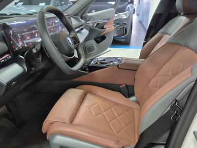 2025 BMW 5 SERIES 照片 10