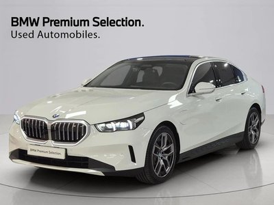 2025 BMW 5 SERIES 照片 1