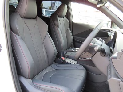 2025 Lexus LBX — миниатюра 15