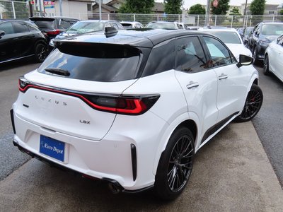 2025 Lexus LBX — миниатюра 35