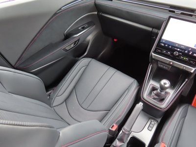 2025 Lexus LBX — миниатюра 52
