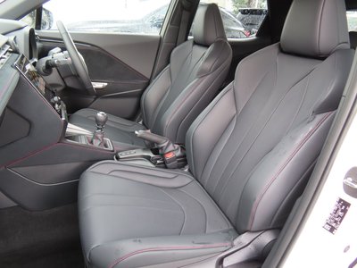 2025 Lexus LBX — миниатюра 13