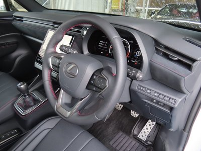 2025 Lexus LBX — миниатюра 60