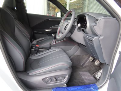 2025 Lexus LBX — миниатюра 57