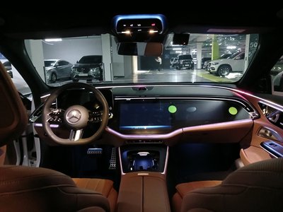 MERCEDES-BENZ E-CLASS - 10