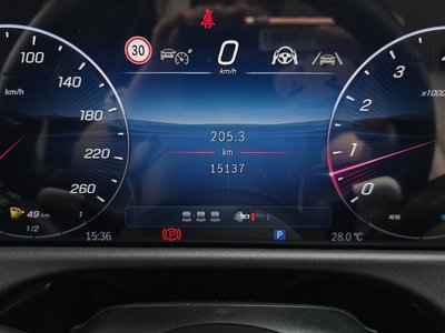 MERCEDES-BENZ E-CLASS - 8