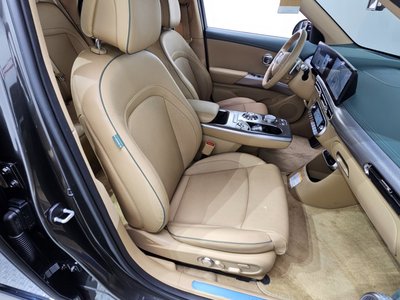 2023 Genesis GV60 thumbnail 25