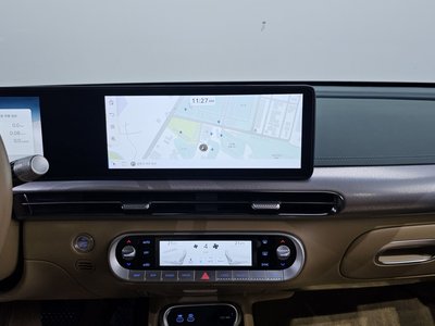 2023 Genesis GV60 thumbnail 19