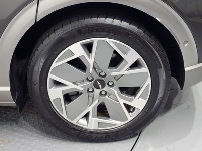 2023 Genesis GV60 photo 8