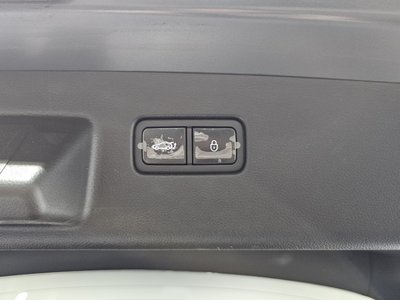 2023 Genesis GV60 thumbnail 23