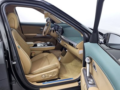 2023 Genesis GV60 thumbnail 16