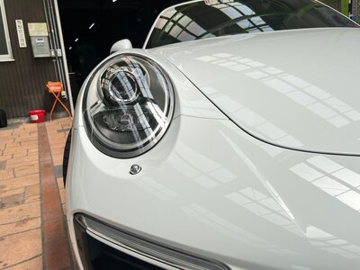 PORSCHE 911 CABRIOLET - 4