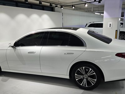 MERCEDES-BENZ E-CLASS - 8