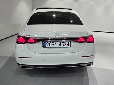 MERCEDES-BENZ E-CLASS - 4