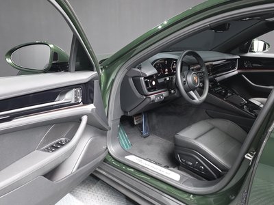 صورة 10 لـ 2026 Porsche PANAMERA