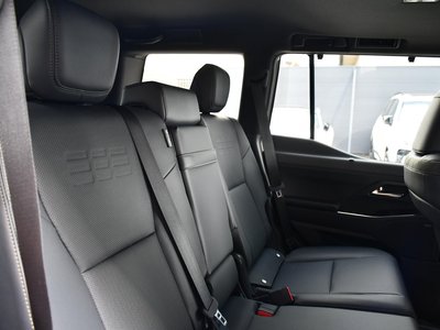 صورة مصغرة 11 لـ 2026 Lexus GX