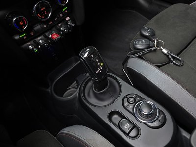 MINI CONVERTIBLE - 9