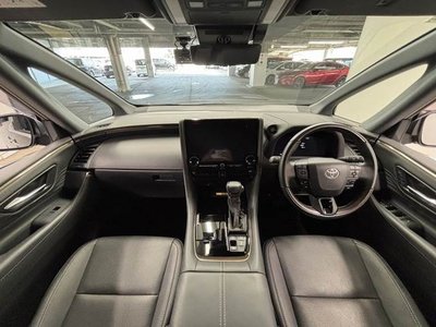 2024 Toyota ALPHARD — фото 2