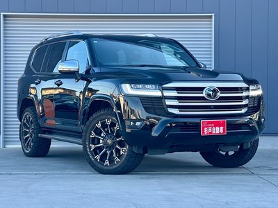 TOYOTA LAND CRUISER 300