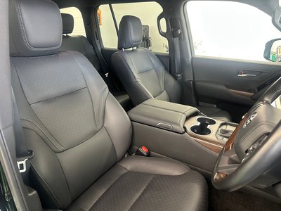 TOYOTA LAND CRUISER 300 - 10